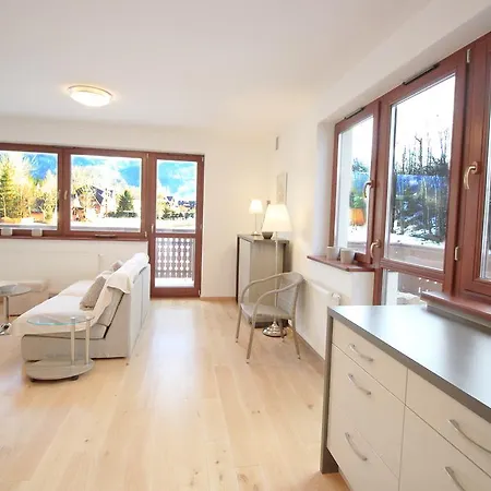 Διαμέρισμα Apartament Bazatatry Centrum 2 *